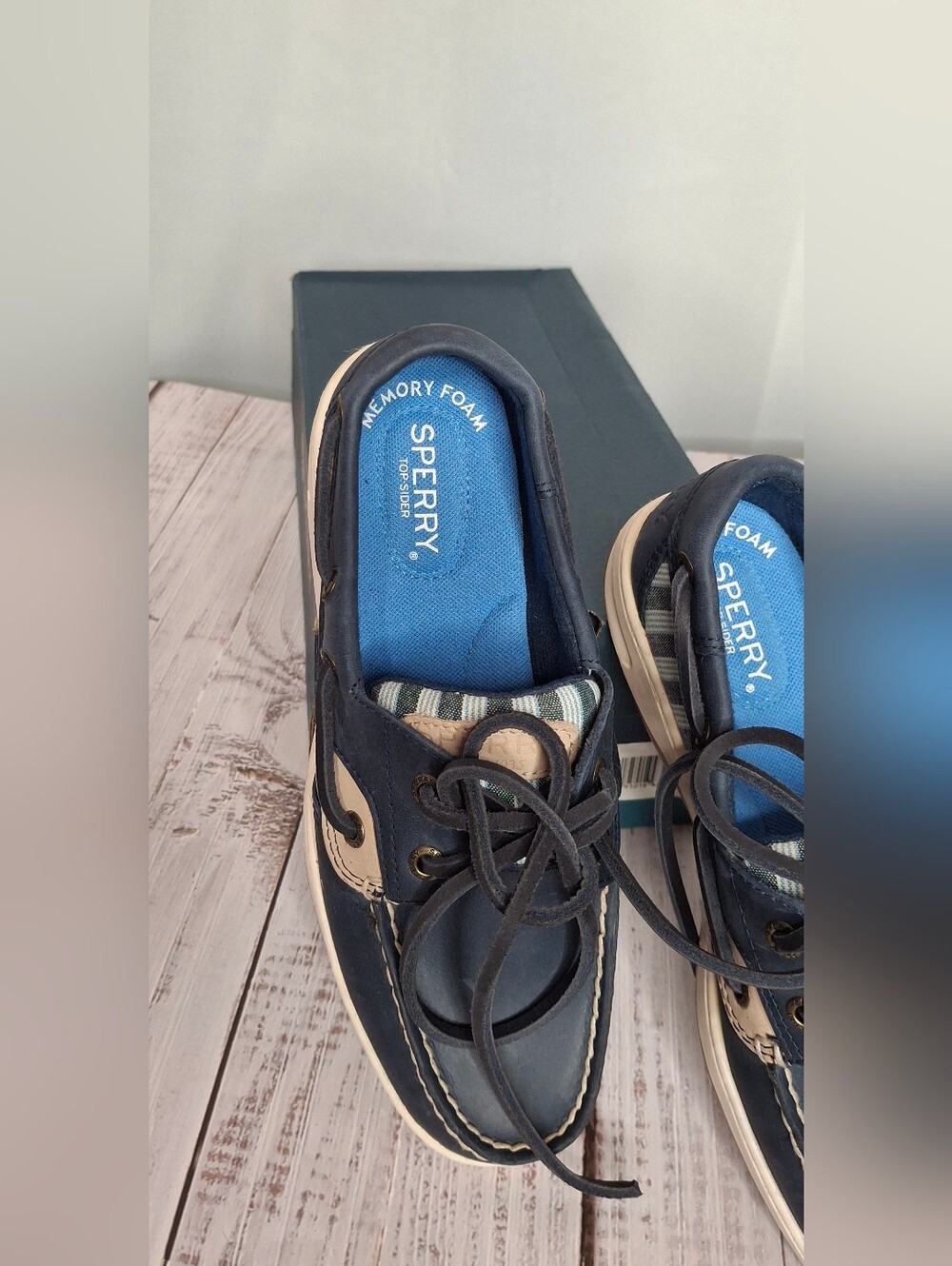 Sperry Women's Bluefish Tri CLR Stripe Navy Boat Shoes STS88383